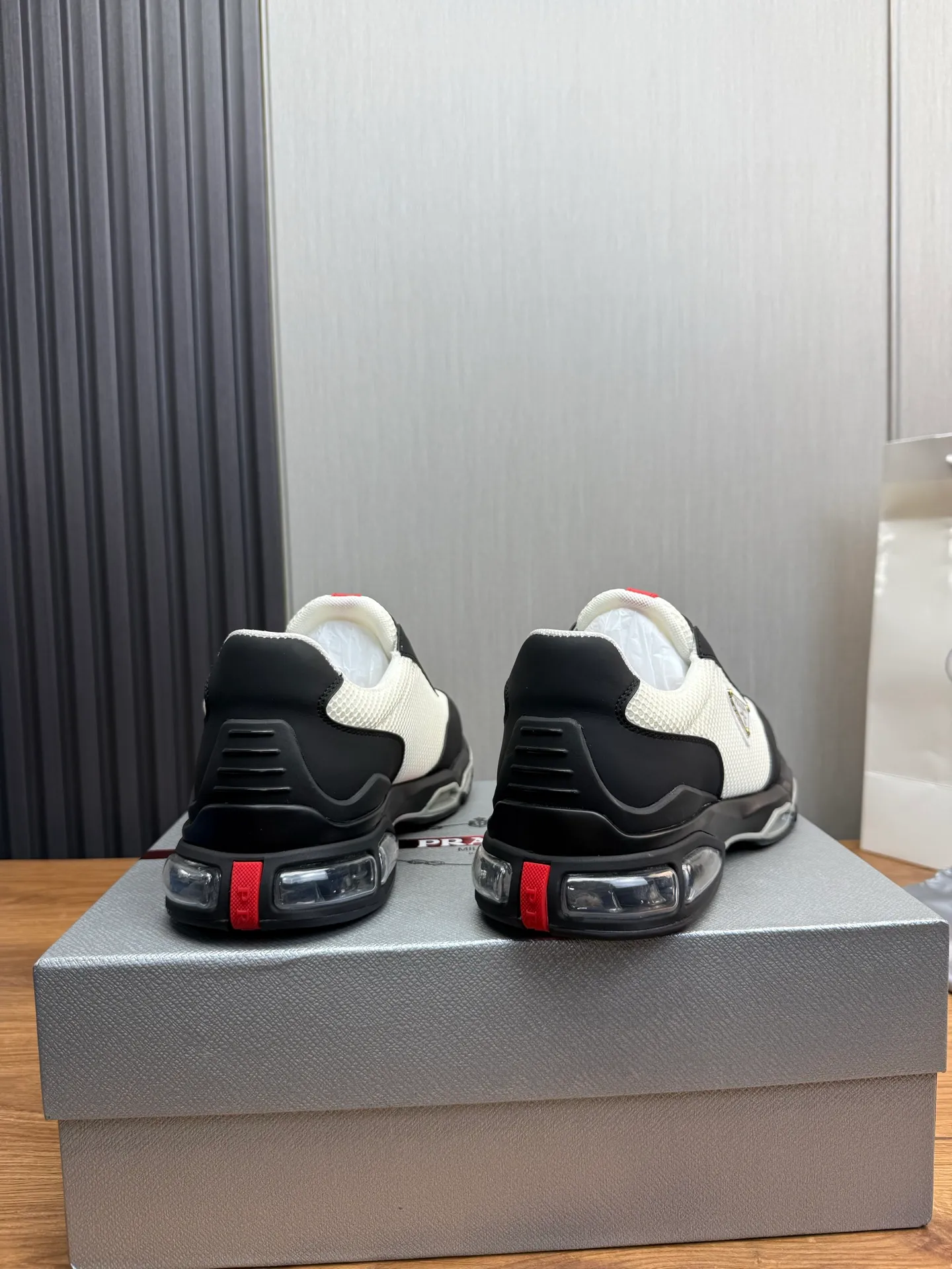 Men's shoes 💰660💰 [PRADA] Men's shoes are popular in the counter, high-quality shipments ✔️Official website synchronization, original imported cowhide with comfortable mesh + cowhide lining, 1⃣️:1⃣️reproduction, original factory air-cushioned original sole, 38-45